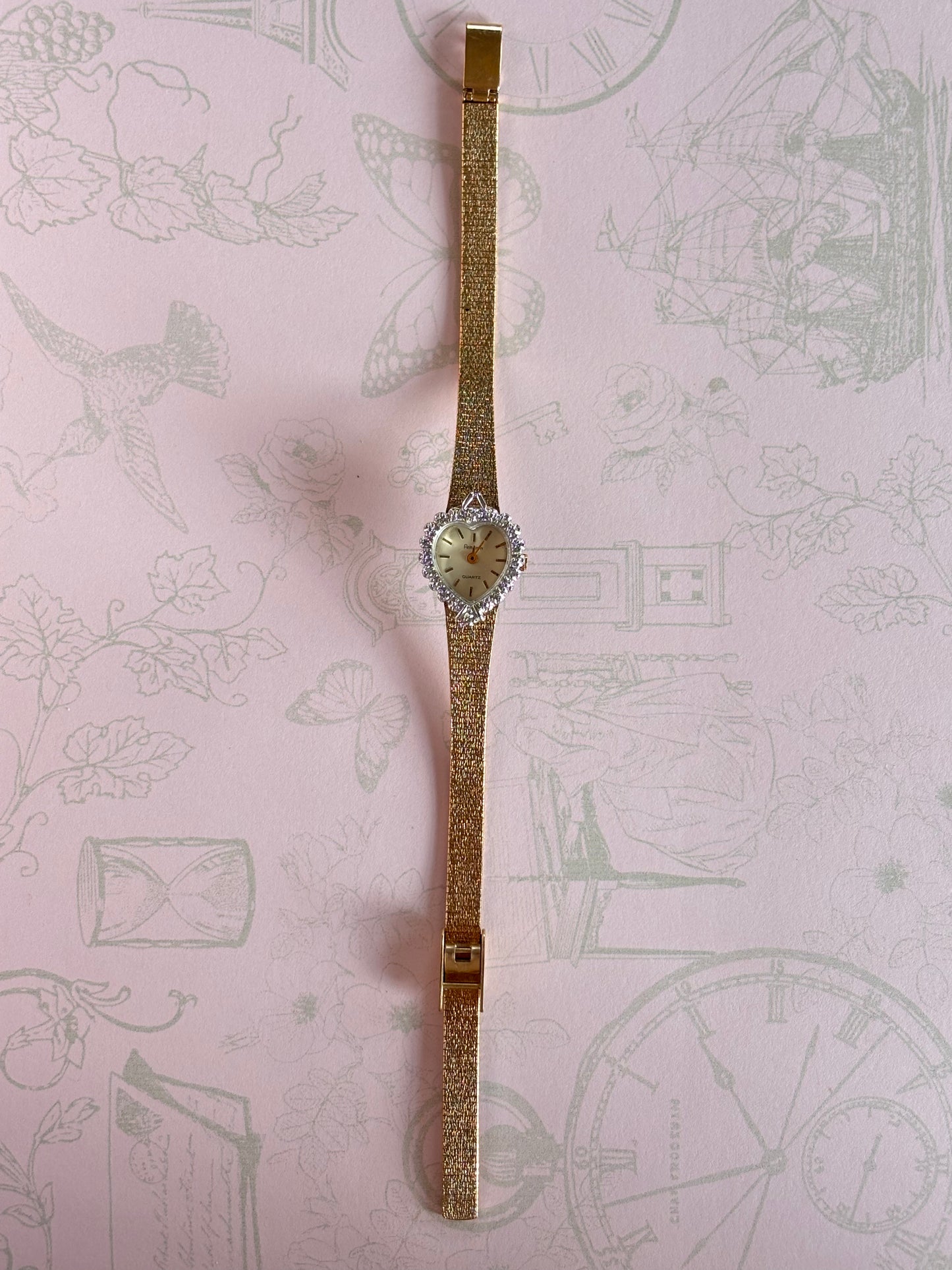 Vintage Heart Case Watch