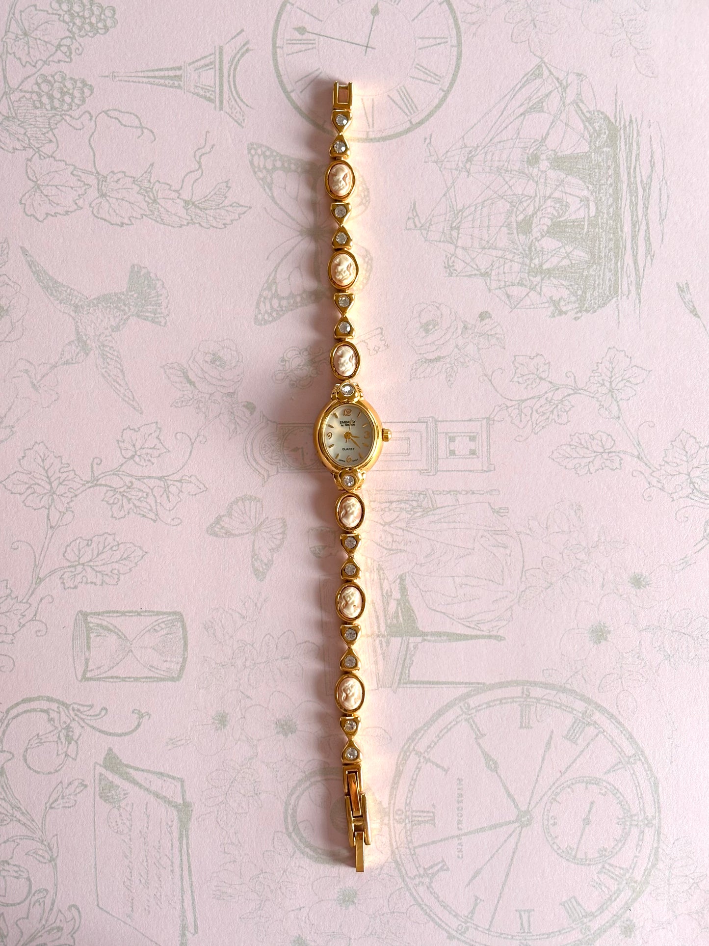 Vintage Gold Toned Cameo Watch