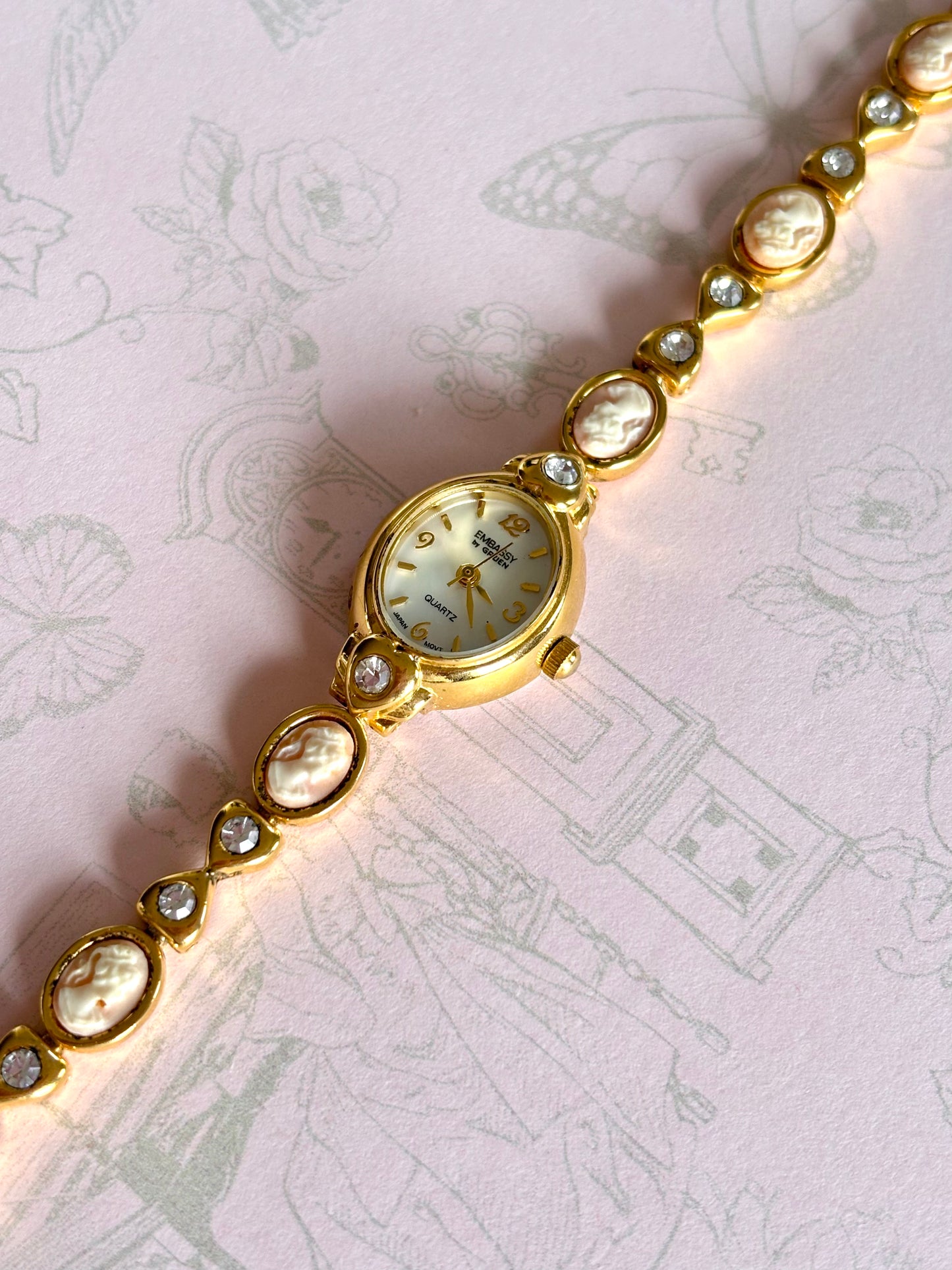 Vintage Gold Toned Cameo Watch