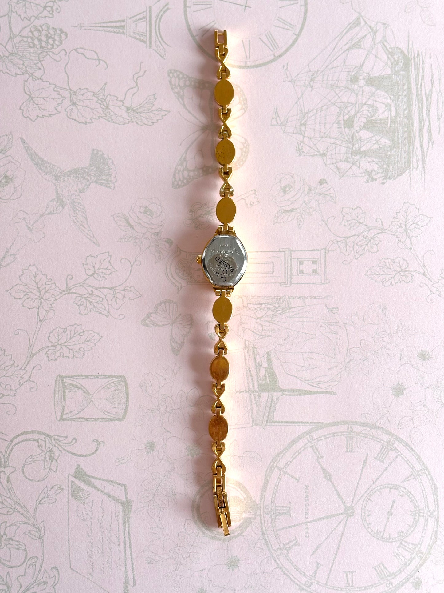 Vintage Gold Toned Cameo Watch