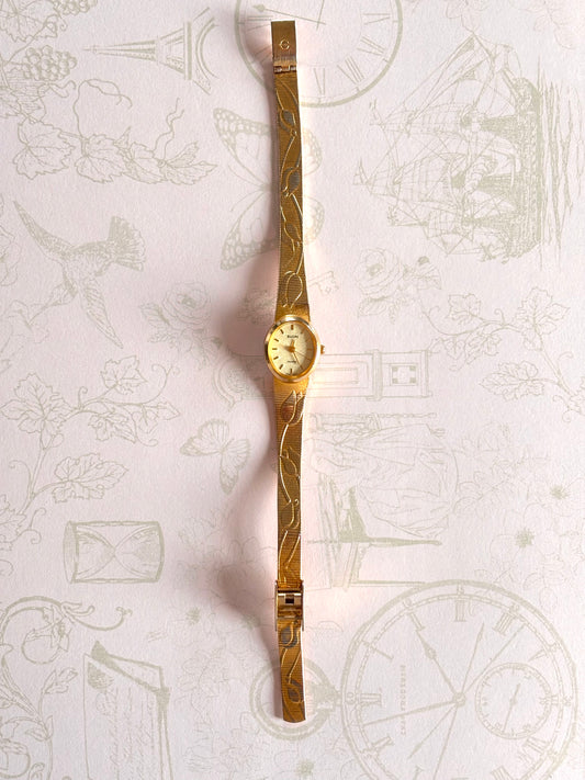 Vintage Rose Engraved Gold Toned Watch