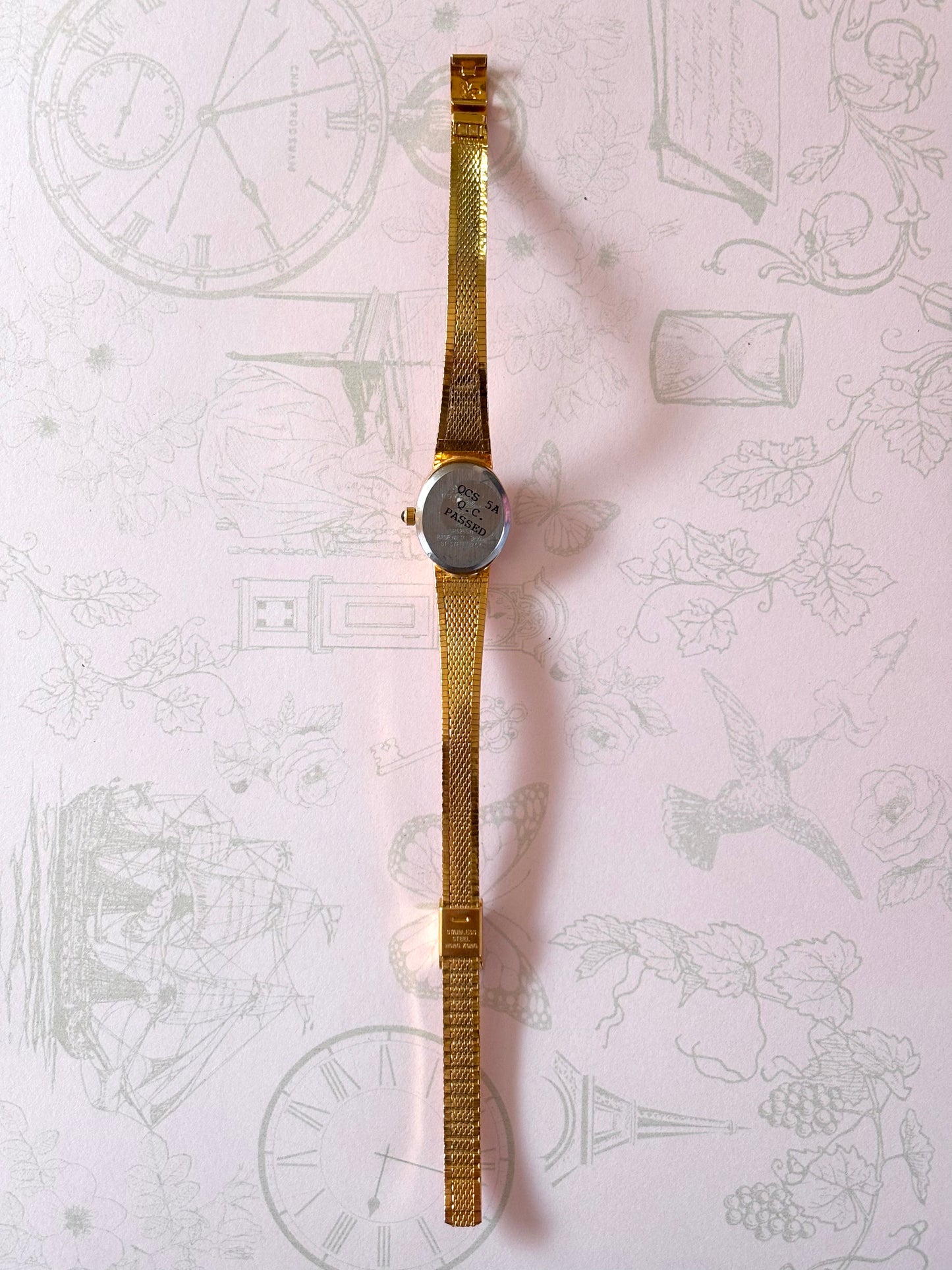 Vintage Rose Engraved Gold Toned Watch