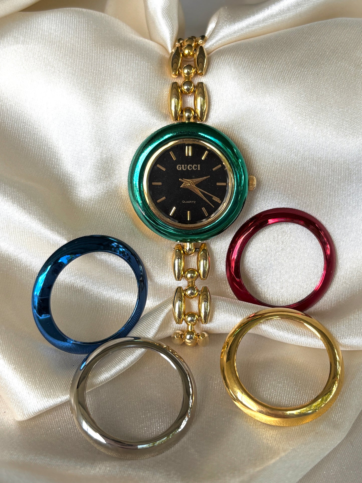 "GUCCI" Vintage Watch with Interchangeable Bezels